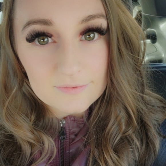 Meet your Posher, Skye - Picture 1 of 3